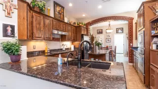 Photo #5: 6082314 Listing 