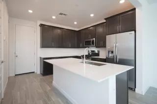 Photo #2: 6082344 Listing 