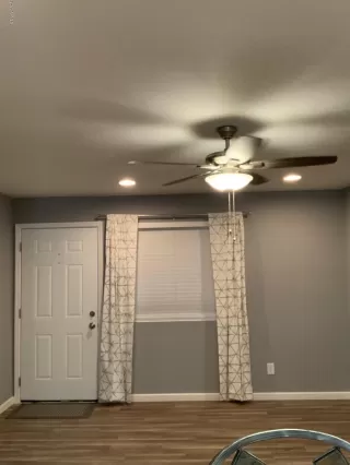 Photo #5: 6082418 Listing