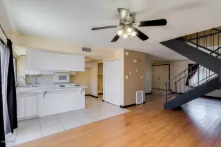 Photo #5: 6082510 Listing