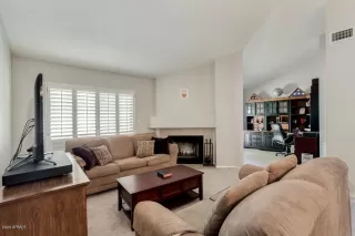 Photo #5: 6082694 Listing