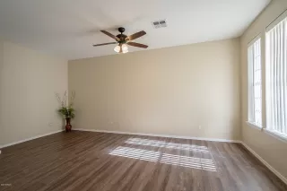 Photo #6: 6082717 Listing