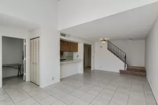 Photo #3: 6082829 Listing