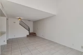 Photo #4: 6082829 Listing