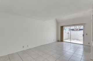 Photo #5: 6082829 Listing