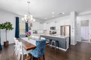 Photo #2: 6082898 Listing 
