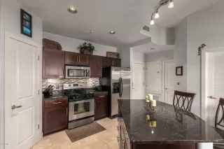 Photo #2: 6083107 Listing 