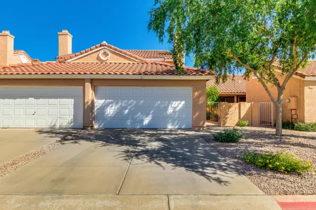 MLS: 6083121 Condo For Sale