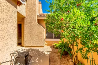 Photo #4: 6083121 Listing