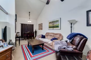 Photo #6: 6083121 Listing