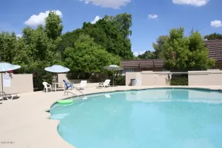 Photo #5: 6083205 Listing