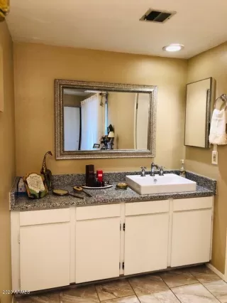 Photo #2: 6083207 Listing 