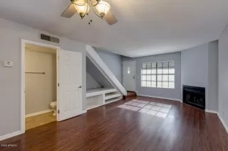 Photo #6: 6083325 Listing