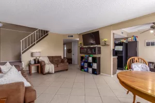 Photo #4: 6083412 Listing