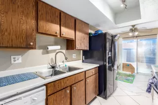 Photo #5: 6083412 Listing