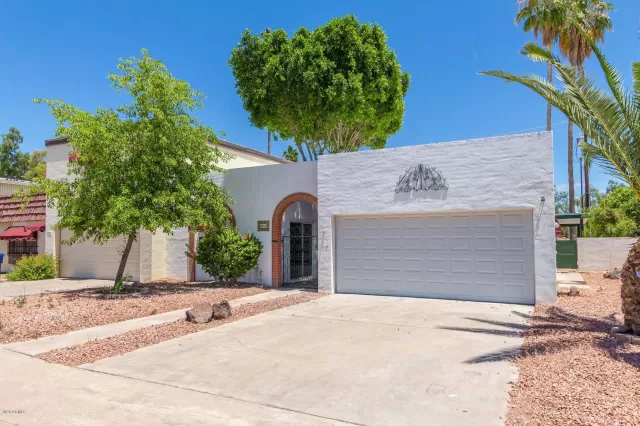 MLS: 6083425 Condo For Sale