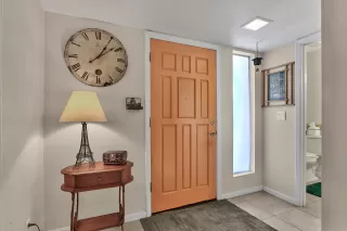 Photo #4: 6083427 Listing