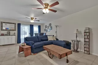 Photo #6: 6083427 Listing