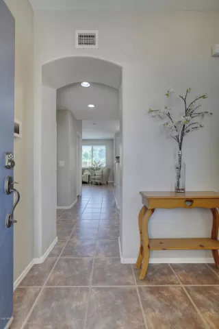 Photo #2: 6083436 Listing