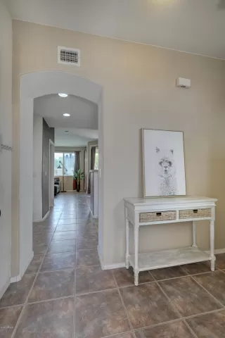 Photo #3: 6083436 Listing