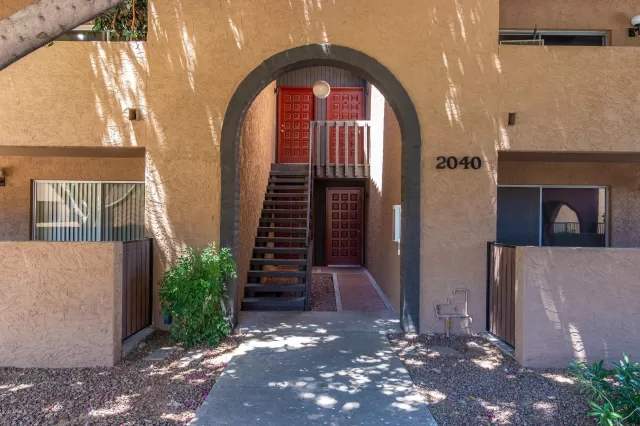 MLS: 6083570 Condo For Sale