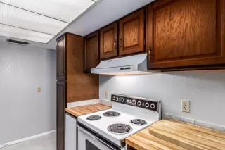 Photo #2: 6083570 Listing