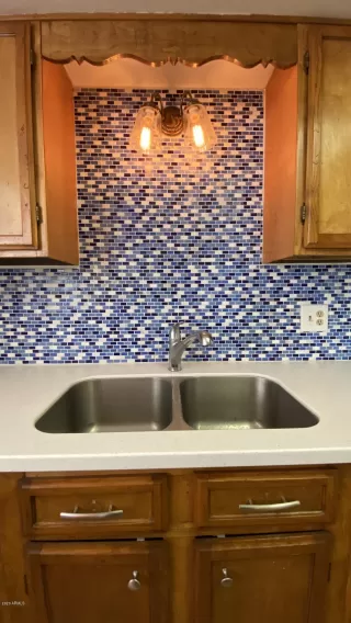 Photo #6: 6083869 Listing