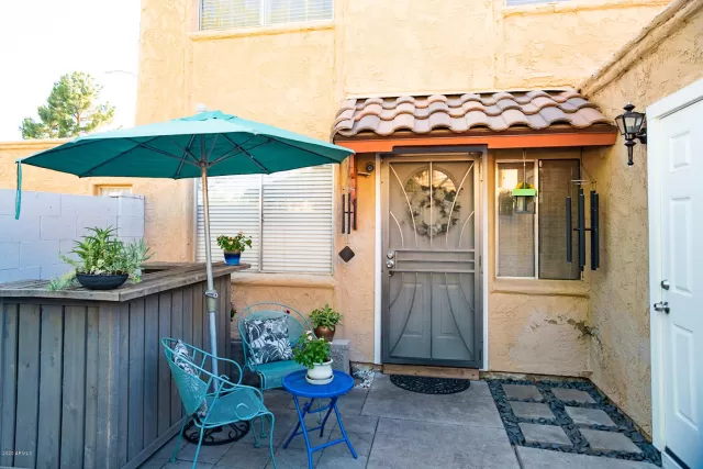 MLS: 6084089 Condo For Sale