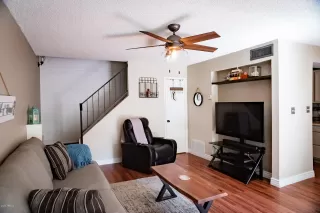 Photo #4: 6084089 Listing