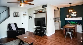 Photo #5: 6084089 Listing