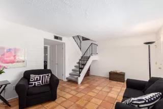 Photo #4: 6084389 Listing 