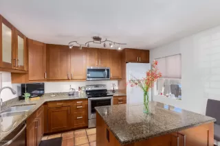 Photo #5: 6084389 Listing 