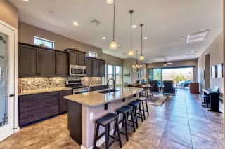 Photo #4: 6084613 Listing 