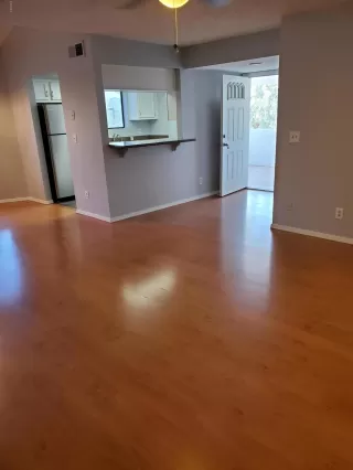 Photo #5: 6084662 Listing 