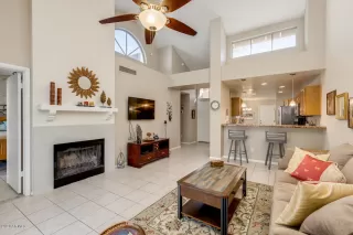 Photo #6: 6084975 Listing