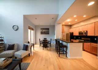 Photo #2: 6085102 Listing 