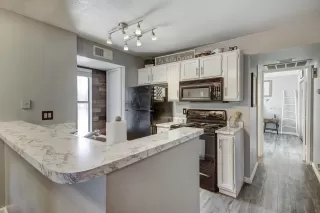 Photo #6: 6085194 Listing