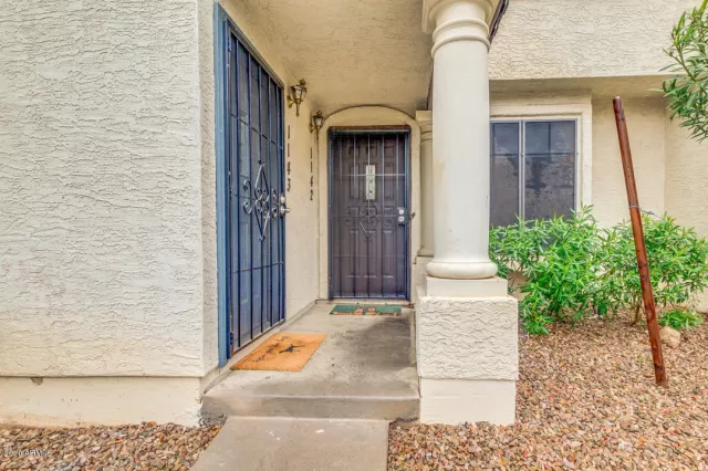 MLS: 6085530 Condo For Sale