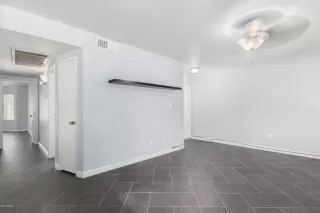 Photo #4: 6085545 Listing