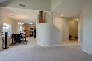 Photo #6: 6085651 Listing