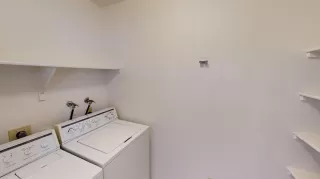 Photo #5: 6085668 Listing