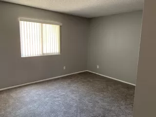 Photo #5: 6085901 Listing