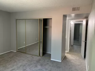 Photo #6: 6085901 Listing