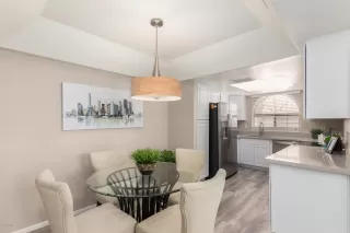 Photo #6: 6086192 Listing