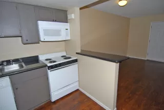 Photo #6: 6086215 Listing