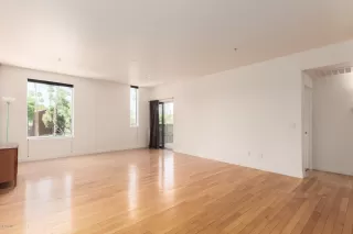 Photo #2: 6086332 Listing 