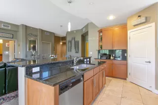 Photo #2: 6086360 Listing