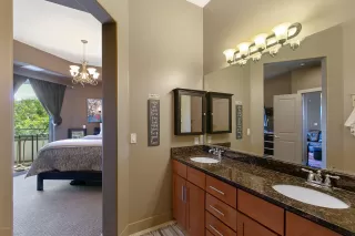 Photo #4: 6086360 Listing