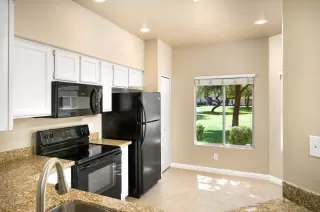 Photo #5: 6086451 Listing