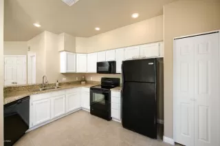 Photo #6: 6086451 Listing